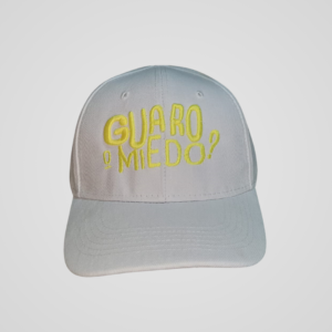 Gorra Clásica con Frase Única 🧢 Guaro o Miedo?