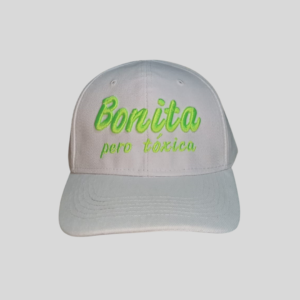 Gorra Clásica con Frase Única 🧢 Bonita Pero Toxica